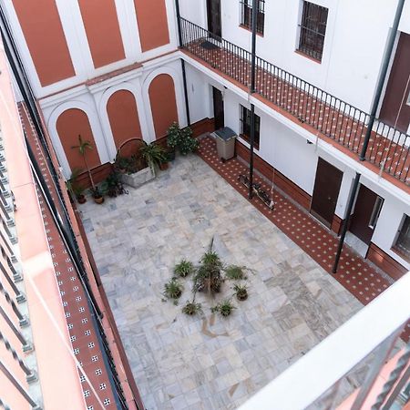 Muy Centrico Apto. En Tipico Patio Sevillano Eksteriør billede