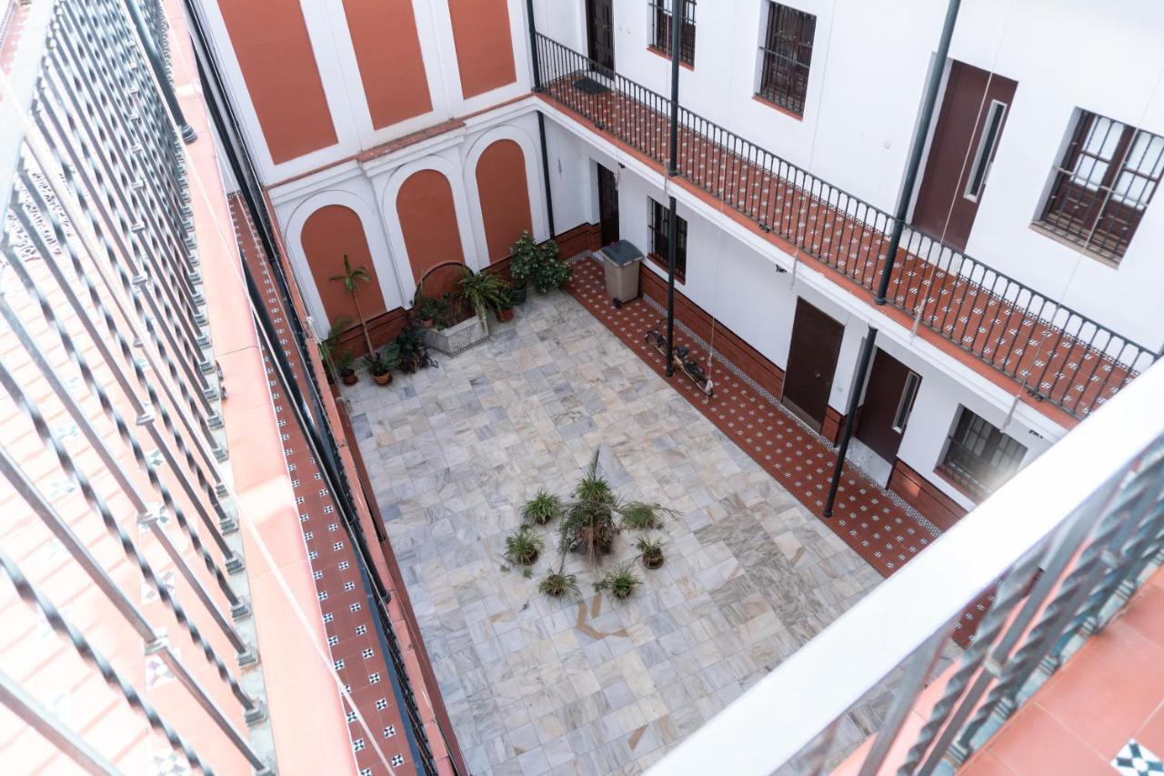 Muy Centrico Apto. En Tipico Patio Sevillano Eksteriør billede